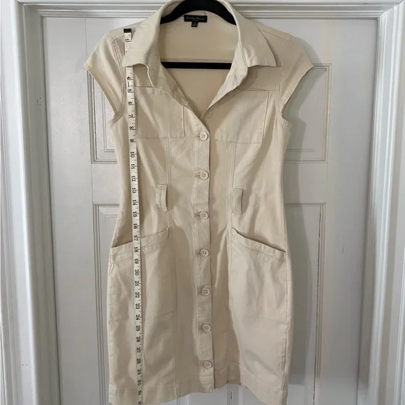 Hunter and Brown Stylish Cream Button-Down Dress - Picture 3 of 8